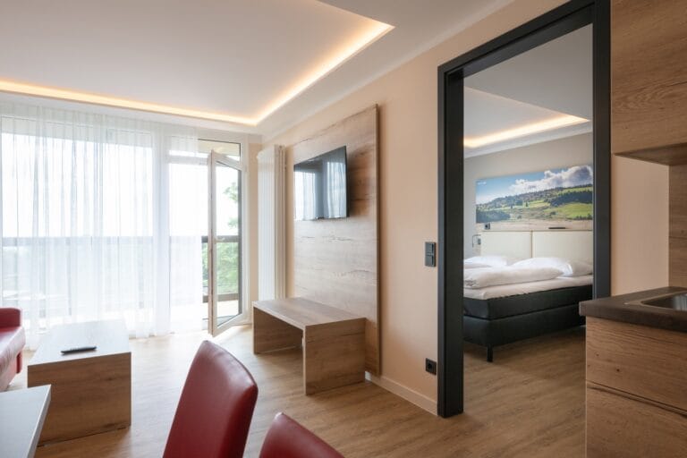 Blick in Schlafzimmer aus Wohnraum