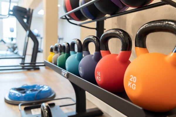 Kettelbells mit verschiedenen Gewichten